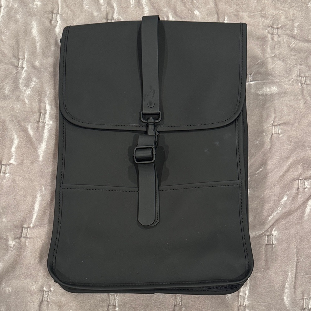 Rains Black Men's Backpack